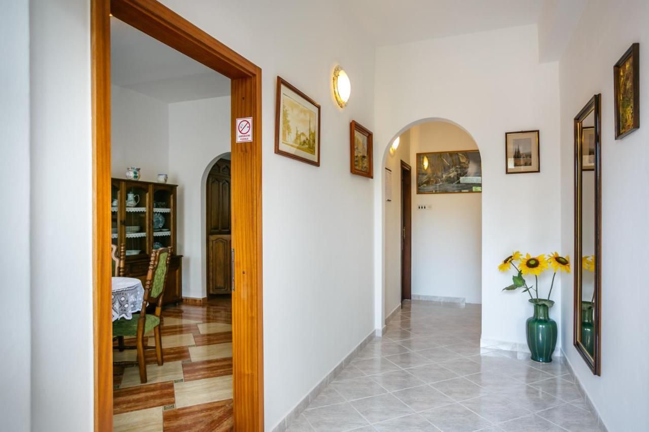 Apartment Near The Sea Judita Malinska Exterior photo