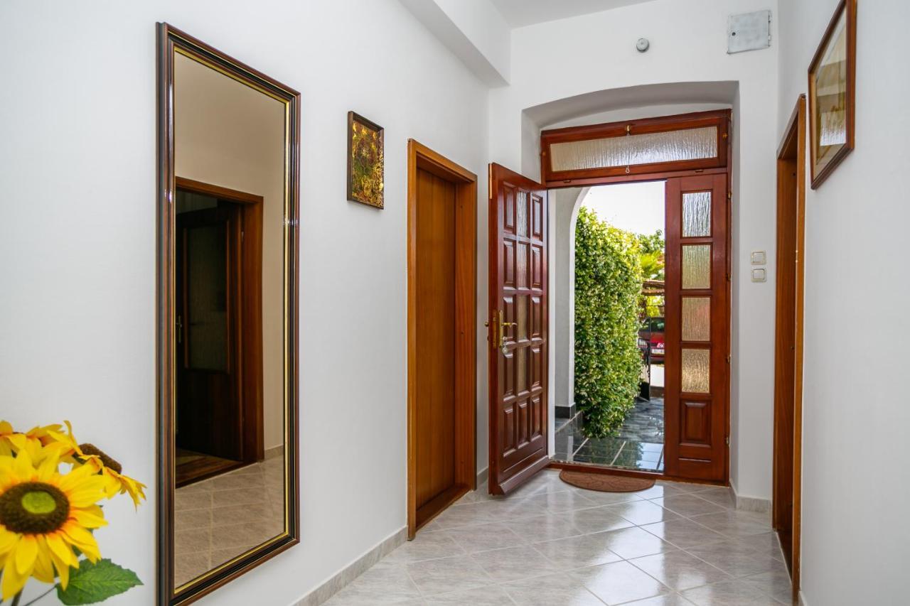 Apartment Near The Sea Judita Malinska Exterior photo