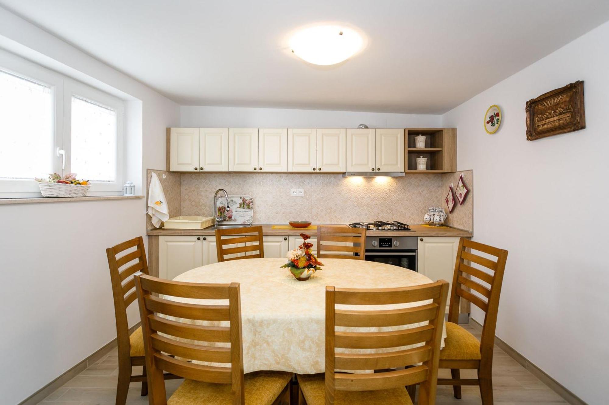 Apartment Near The Sea Judita Malinska Room photo