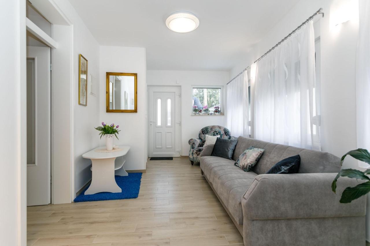 Apartment Near The Sea Judita Malinska Exterior photo